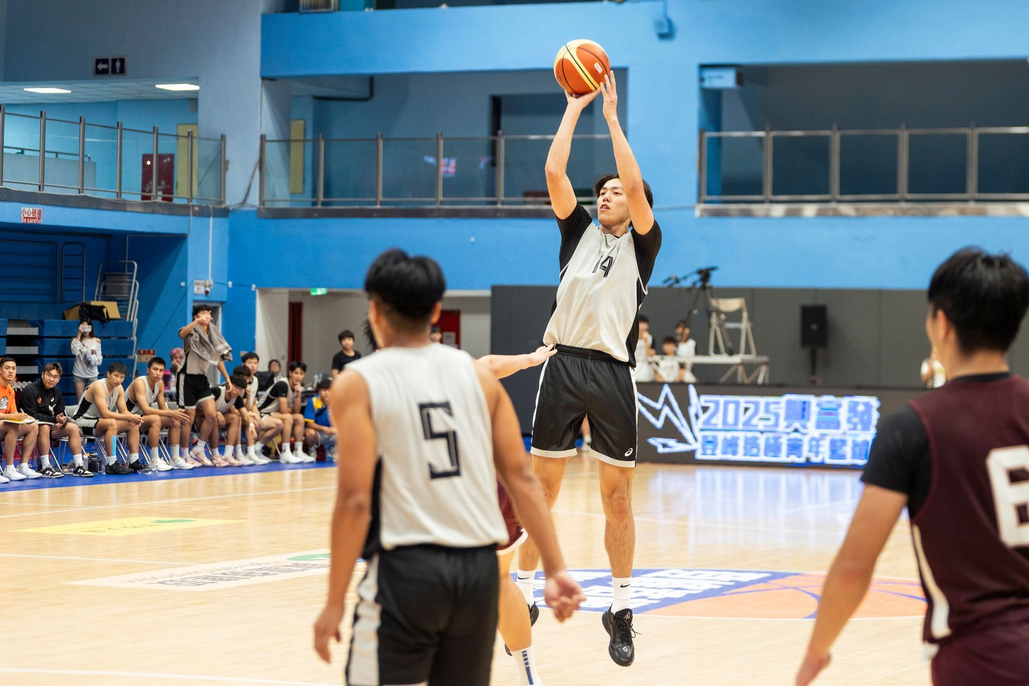 ▲▼2025登峰造極籃球公益表演賽；文化大學李恩芯；國立體大胡晉豪；深圳大學張楚玉；臺灣師大 李翊銨。（圖／登峰造極青年籃球賽提供）