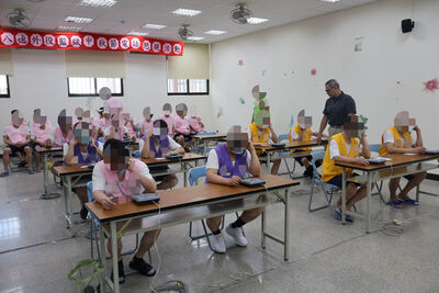 八德外役監舉辦「中秋節電話懇親」　200位收容人參與傳達思念