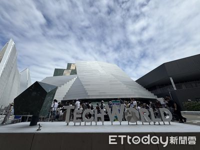 世博倒數!直擊「台灣館」人潮爆棚排4小時 日男瘋狂造訪117次