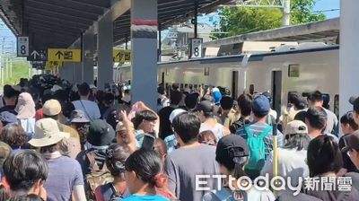 4千義工擠爆光復站月台畫面曝 熱血彰化人「搭車400公里」伸援手