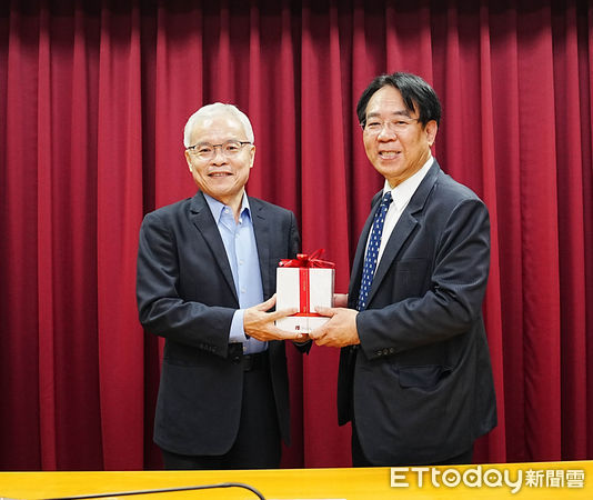 ▲屏東科技大學26日與環境部、農業部簽署「永續能源與氣候變遷研究發展示範中心」合作備忘錄。（圖／屏科大提供）