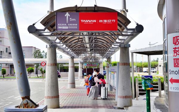 ▲▼澎湖一日旅遊，交通攻略，持澎湖空港快線一日券，市區內不限次數搭到飽只要100元！（圖／部落客Mika提供）