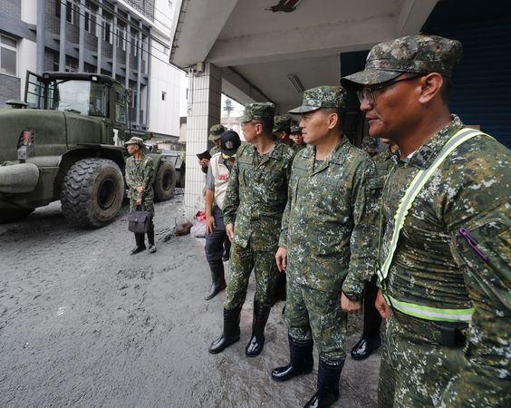 ▲▼國軍整隊投入救災工作。（圖／國防部提供）