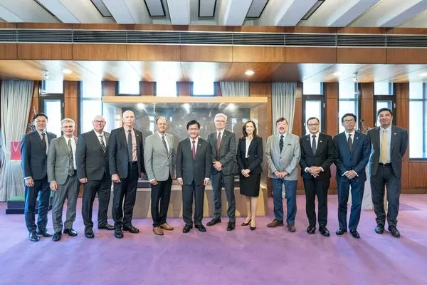 ▲▼林佳龍會晤加拿大國安事務訪問團。（圖／翻攝林佳龍臉書）