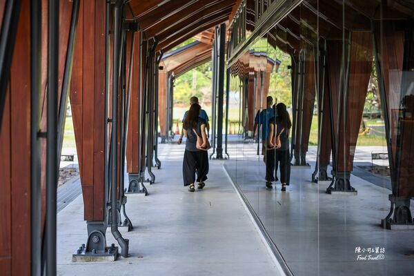 ▲▼礁溪咖啡館「Herbelle Tea湖畔茶屋」，宜蘭坐擁龍潭湖景的景觀咖啡廳。（圖／部落客陳小可提供）