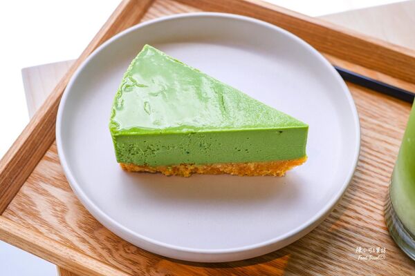 ▲▼礁溪咖啡館「Herbelle Tea湖畔茶屋」，宜蘭坐擁龍潭湖景的景觀咖啡廳。（圖／部落客陳小可提供）