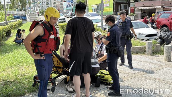 ▲▼一名 35 歲阮姓女子疑似與男友吵架後，在河邊冷靜時不慎失足落水，所幸經警消人員救起，人無大礙。（圖／記者吳世龍攝）