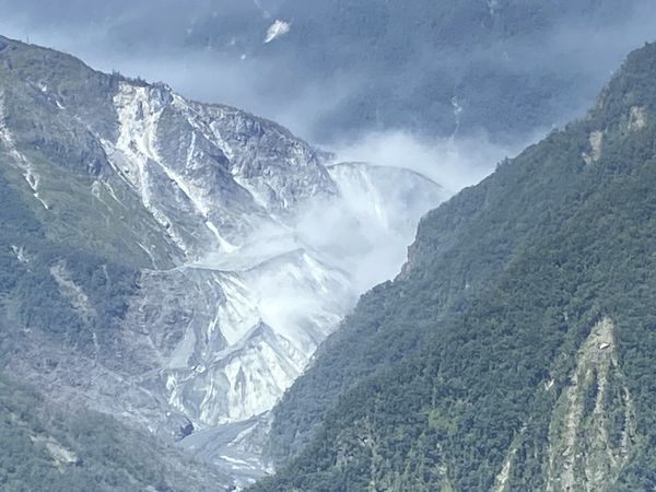 ▲壩頂水位高度已降至86公尺，水量僅剩原本的7.7%。（圖／林業保育署花蓮分署提供）