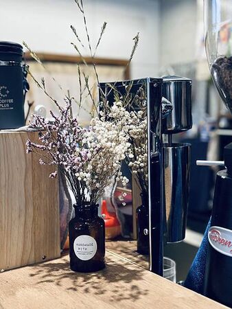 ▲▼藏在新莊傳統市場裡的日式文青咖啡館「何止」。（圖／部落客泰劉提供）