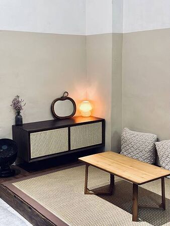 ▲▼藏在新莊傳統市場裡的日式文青咖啡館「何止」。（圖／部落客泰劉提供）