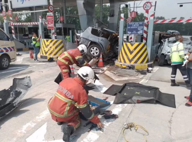 ▲媽媽只來得及抱一子！1歲童拋飛車外慘死。（圖／翻攝自中國報）
