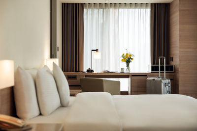 網友控住星級飯店「行李遭破壞、物品遺失」　業者：進入司法程序