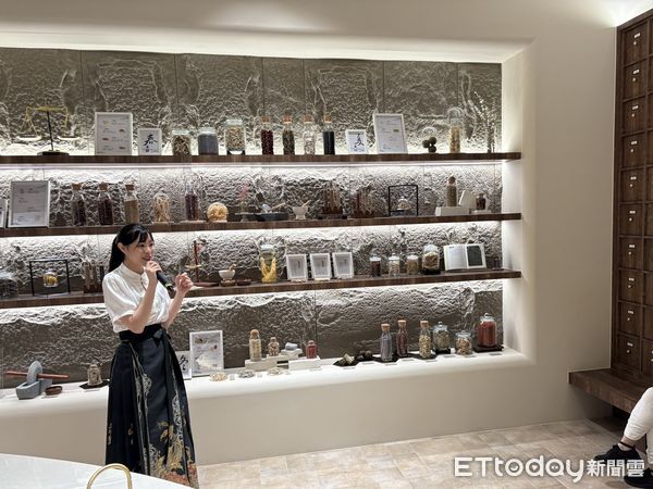 ▲▼迪化馬光中醫診所開幕儀式。（圖／記者洪巧藍攝）