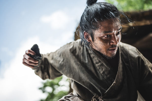 ▲路雲在最新作品裡《濁流之爭》顛覆男神形象。（圖／Disney+提供）