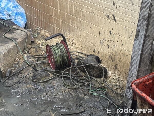 ▲岡山區一家塑膠工廠發生工安意外。（圖／記者許宥孺翻攝）