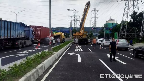 ▲▼小港天坑             。（圖／記者陳宏瑞翻攝）