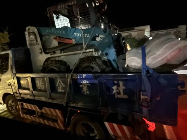 ▲▼立委陳瑩協調新北資源回收公會出動重機械　助花蓮光復鄉災後清理。（圖／立委陳瑩辦公室提供）