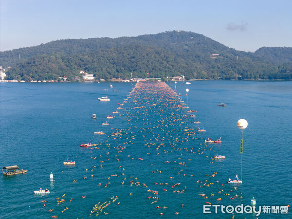 ▲▼日月潭國際萬人泳渡登場。（圖／記者高堂堯翻攝)