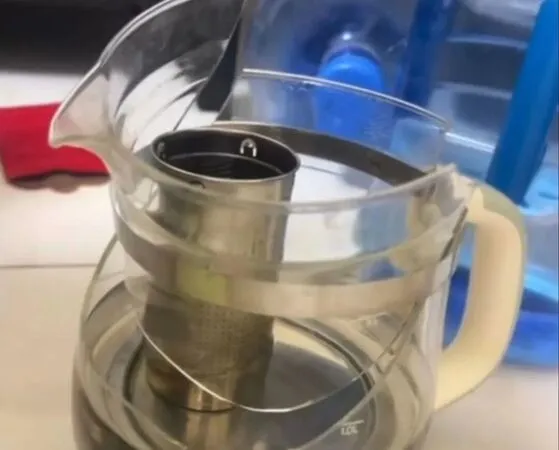 ▲▼小熊電器養生壺爆炸。（圖／翻攝微博）