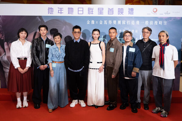 ▲《他年她日》監製張艾嘉、導演龔兆平率領主演許光漢、袁澧林以及陳澤耀、韓佩瑤、陳輝虹、駱振偉、謝咏欣等一票演員全員到齊。（圖／甲上提供）