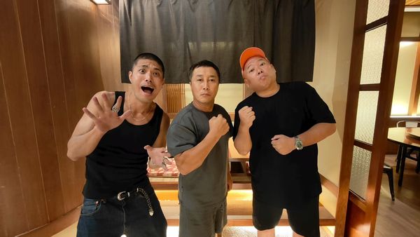 ▲▼大愷（右）與金炳萬在上海曾搭檔主持節目《生活大爆笑》 。（圖／伊林娛樂提供）