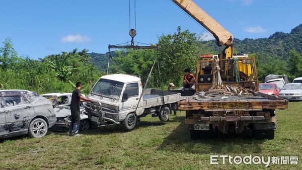 ▲▼花蓮光復災情慘重，拖吊業者清理報廢車，現場宛若「汽車墳場」。（圖／記者黃彥傑攝）