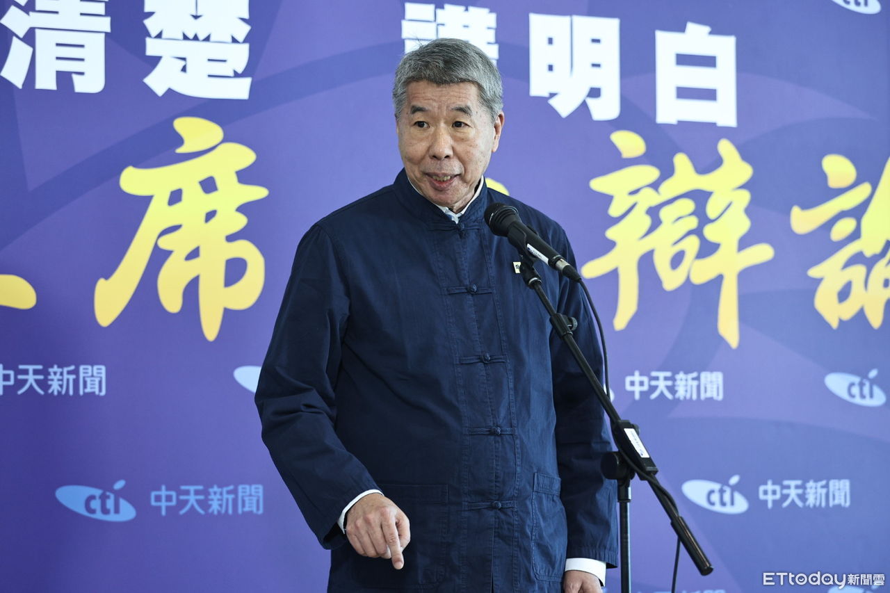 張亞中辯論會狂嗆郝龍斌　謝寒冰揭策略：大家是去看你的秀