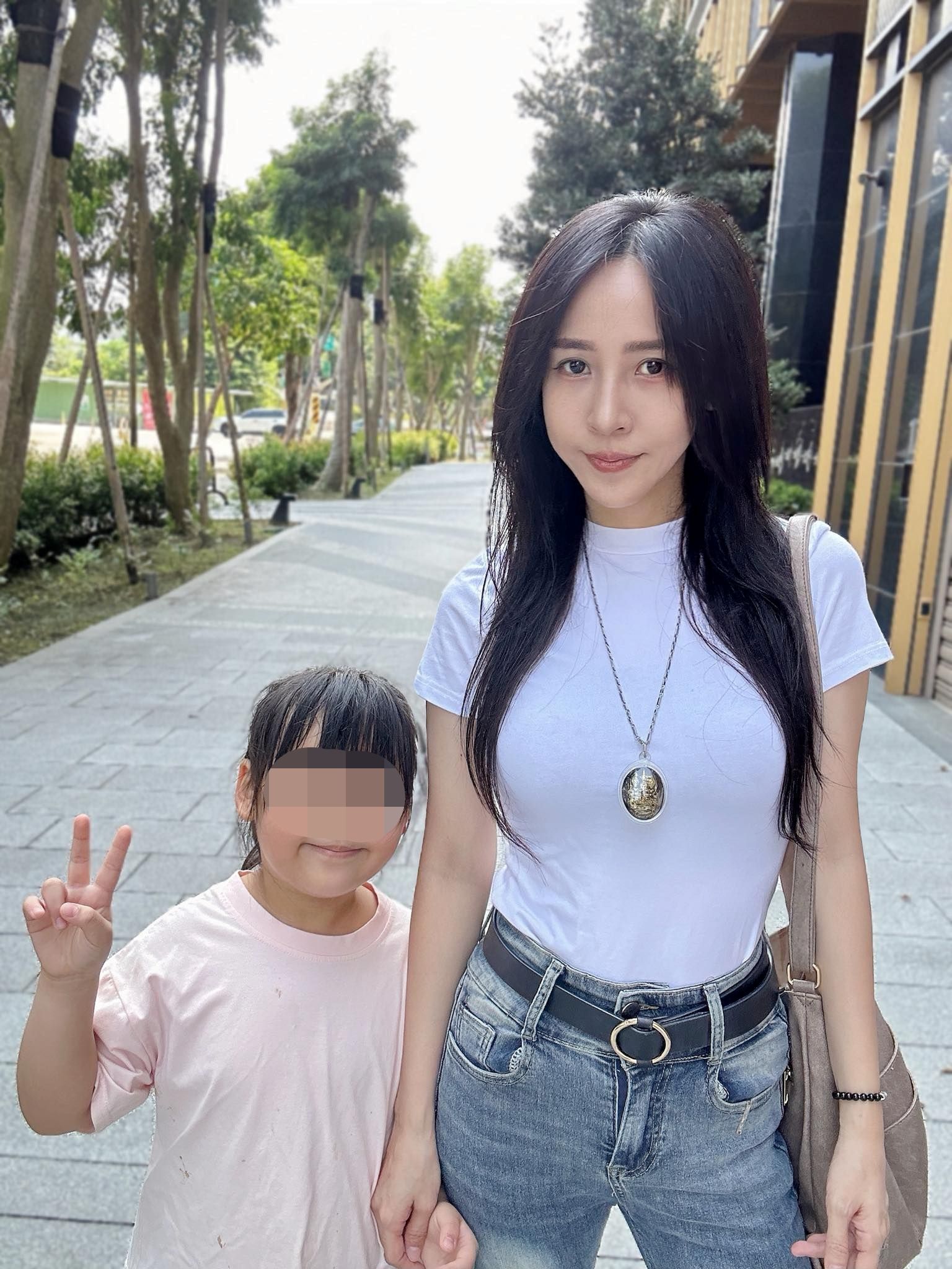 ▲▼潔哥女兒確診A流「她照顧9天暴瘦」體重剩39kg。（圖／翻攝自Facebook／潔哥/李秉潔）