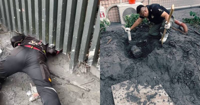 光復國中淤泥厚達1公尺！水電師傅「趴地鑽縫」搶修畫面曝