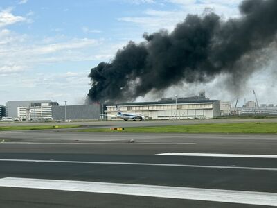 快訊／日本東京羽田機場火災　多輛消防車趕往現場！