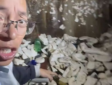 陸再現溶洞垃圾坑!污水直排地下水道 糞便污染物臭味滿坑