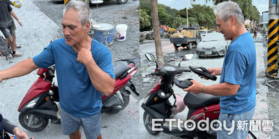 「黑色拖鞋」跑贏洪水!阿伯爆紅 牛頭牌小編暖心回應了