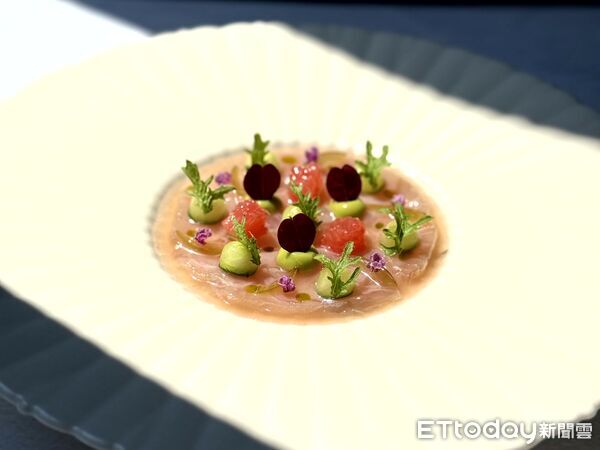 ▲高雄米其林一星「方蒔」秋季菜單登場。（圖／方蒔提供）