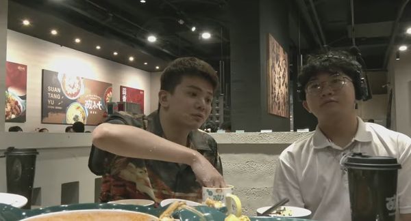 ▲▼孫升到蹦闆酸菜魚鬧場。（圖／翻攝自YouTube／孫生又來了）
