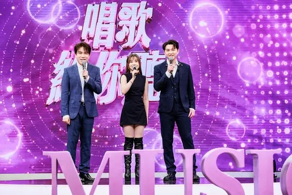 ▲▼許志豪、杜忻恬、李子森攜手主持《唱歌給你聽》。（圖／中天綜合台提供）