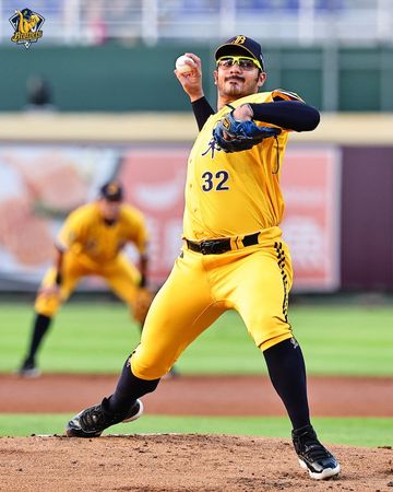 ▲中信兄弟岳政華、王威晨、羅戈、許基宏。（圖／中信兄弟提供）