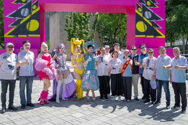 ▲▼       侯友宜市長現身義民祭！青春踩街熱力全開　千人挑擔奉飯熱鬧登場      。（圖／新北市政府）