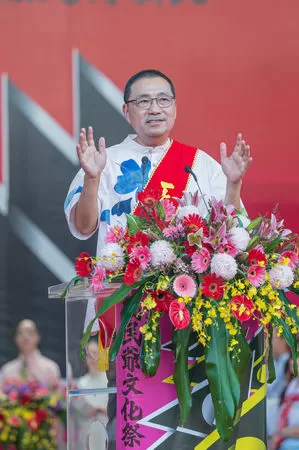 ▲▼ 侯友宜市長現身義民祭！青春踩街熱力全開　千人挑擔奉飯熱鬧登場 。（圖／新北市政府）