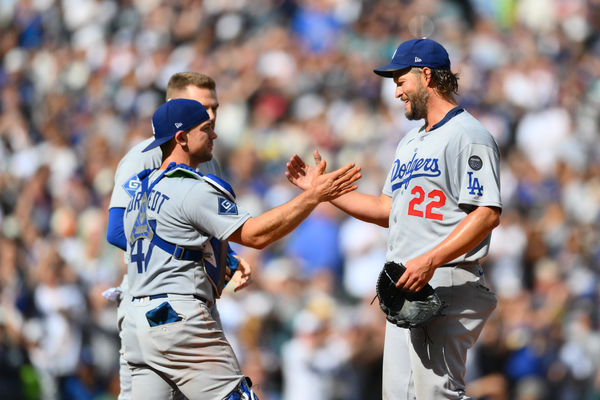 ▲傳奇落幕！克蕭例行賽最後登板　弗里曼換投全場致敬。（圖／路透，下同）