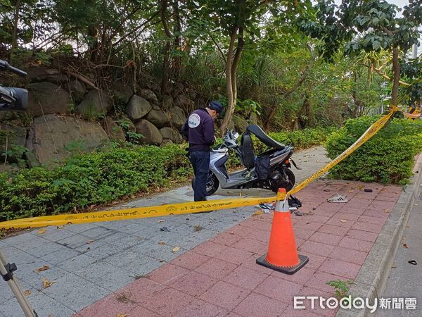 ▲警方巡邏時發現2人倒在路旁，通報119送醫搶救。（圖／記者陳以昇翻攝）