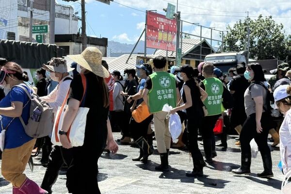 光復鄉受災教師發文批評「這幾天完全沒有看到國民黨的人」。（翻攝自L&acirc;u Thiat U&iacute;臉書）
