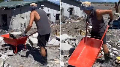 推車哥好眼熟！「竟是《華燈》日籍男星」  救災全被拍：哪裡需要就去幫