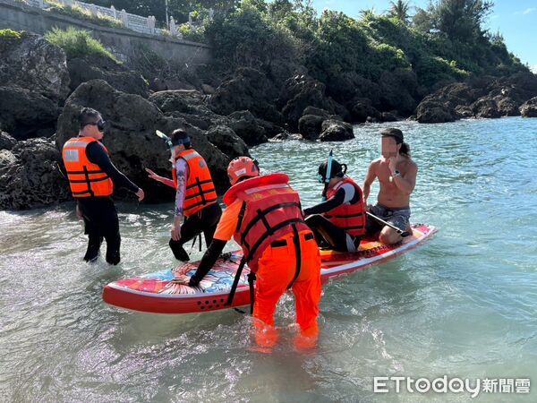 ▲第六岸巡隊第二機動巡邏站恆春萬里桐水域救援。（圖／第六岸巡隊提供）