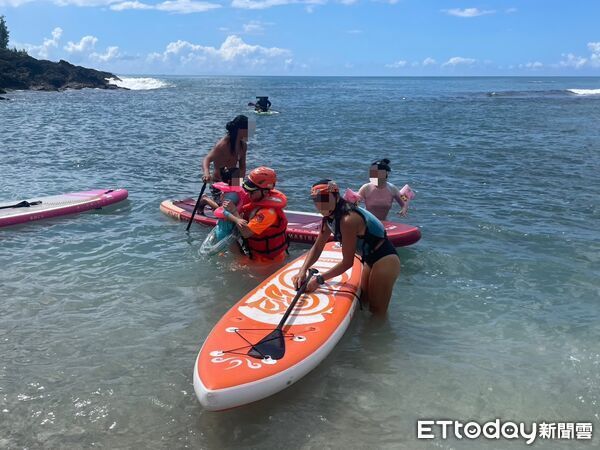 ▲第六岸巡隊第二機動巡邏站恆春萬里桐水域救援。（圖／第六岸巡隊提供）