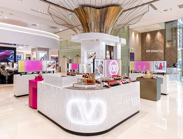 ▲▼             。（圖／翻攝臉書Valentino Beauty TW）