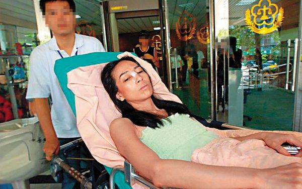 後來怎麼了／獨家！百元拖鞋搭20萬香奈兒包　許純美腫了一圈街頭現身