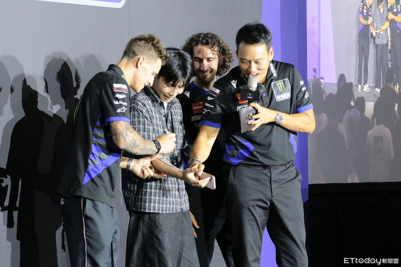 ▲YAMAHA「MotoGP廠隊車手現身台北」！超有誠意加碼200位鐵粉嗨翻。（圖／記者張慶輝攝）