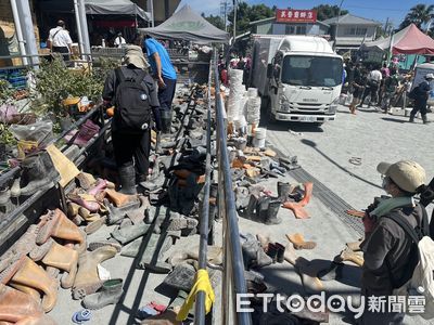 災區「愛心1物堆成山」　最後變垃圾！鏟子超人嚇一跳：拜託帶回家