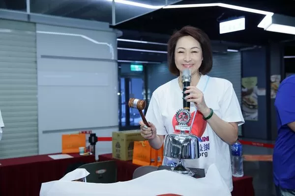 ▲▼阮虔芷無意間發現，剛考取救護員的女兒低調去光復救災。（圖／翻攝自小紅書）