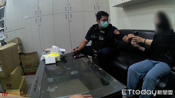 ▲▼     投資詐騙防不勝防，城警聯手行員共同攔阻詐騙         。（圖／記者林名揚翻攝）